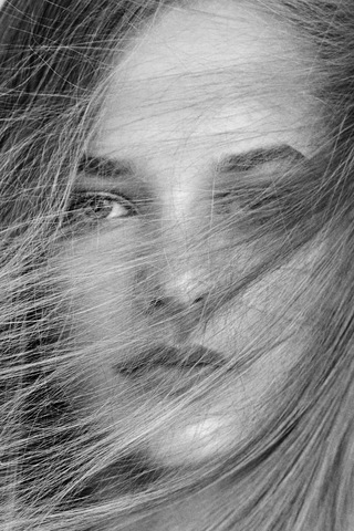 THE KUNST MAGAZINE - ART
Photographer: Maria Dominika
Styling: Katrine Hempel
Hair&Make-up: Yvonne Wengler
Model: April @ TFM Berlin
Top: Cos
Coat: Acne Studios
Scarf: Uniqlo